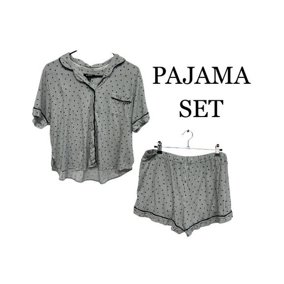 Quiet Luxury Pajama Set DKNY Striped Logo Button Top Shorts Size XL - Picture 1 of 8